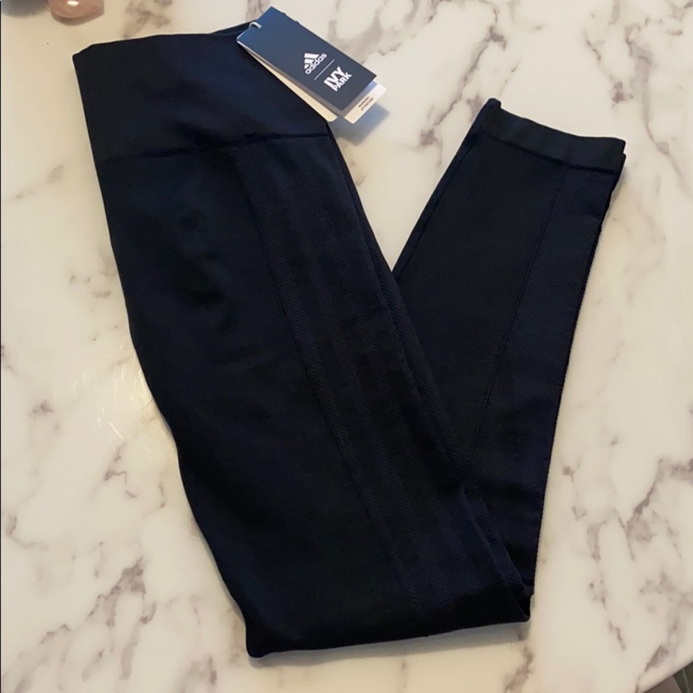 **Sold**Adidas x IVY PARK 7/8 Training Tights